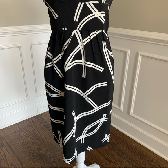 London Times Black Dress with White Print Size 8 - Picture 3 of 8